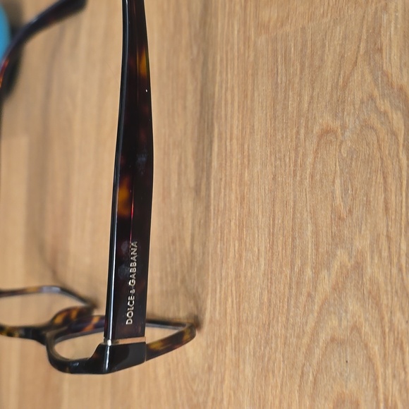 Stylish Black and Tortoise Dolce and Gabbana - Picture 2 of 5